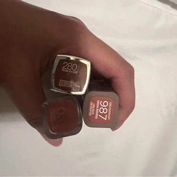 loreal makeup bundle - Picture 7 of 8